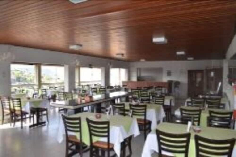 Hotel Escarpas do Lago 20/30