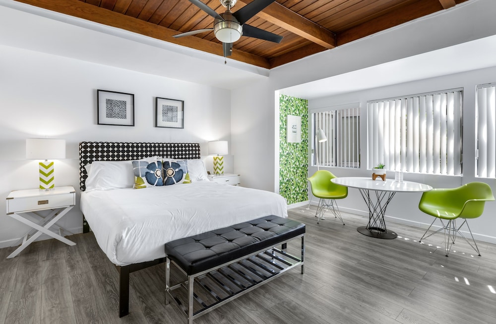 The Three Fifty Hotel - Adults Only 19/63