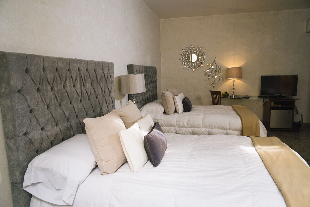 El Sueno Hotel And Spa 36/77