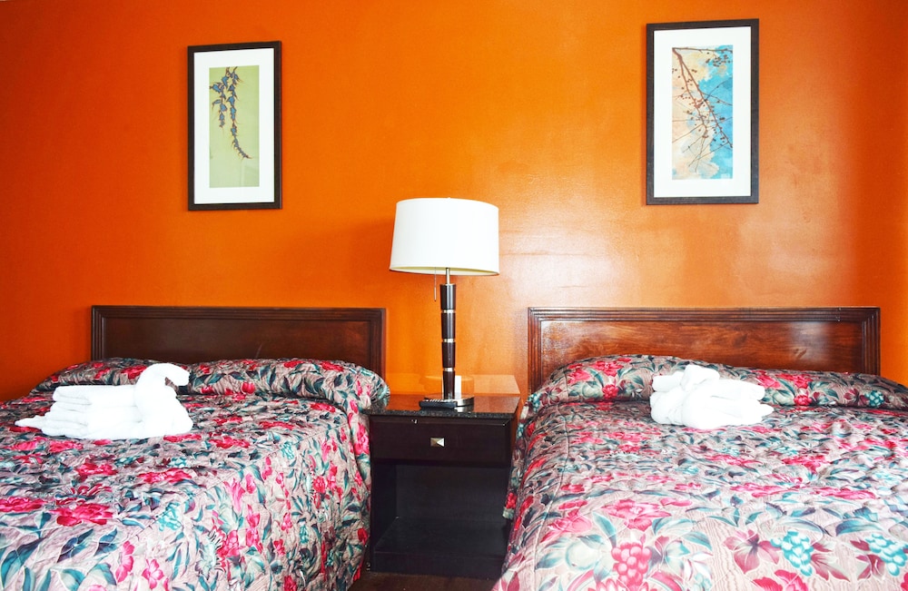Skyview Manor Motel 16/54