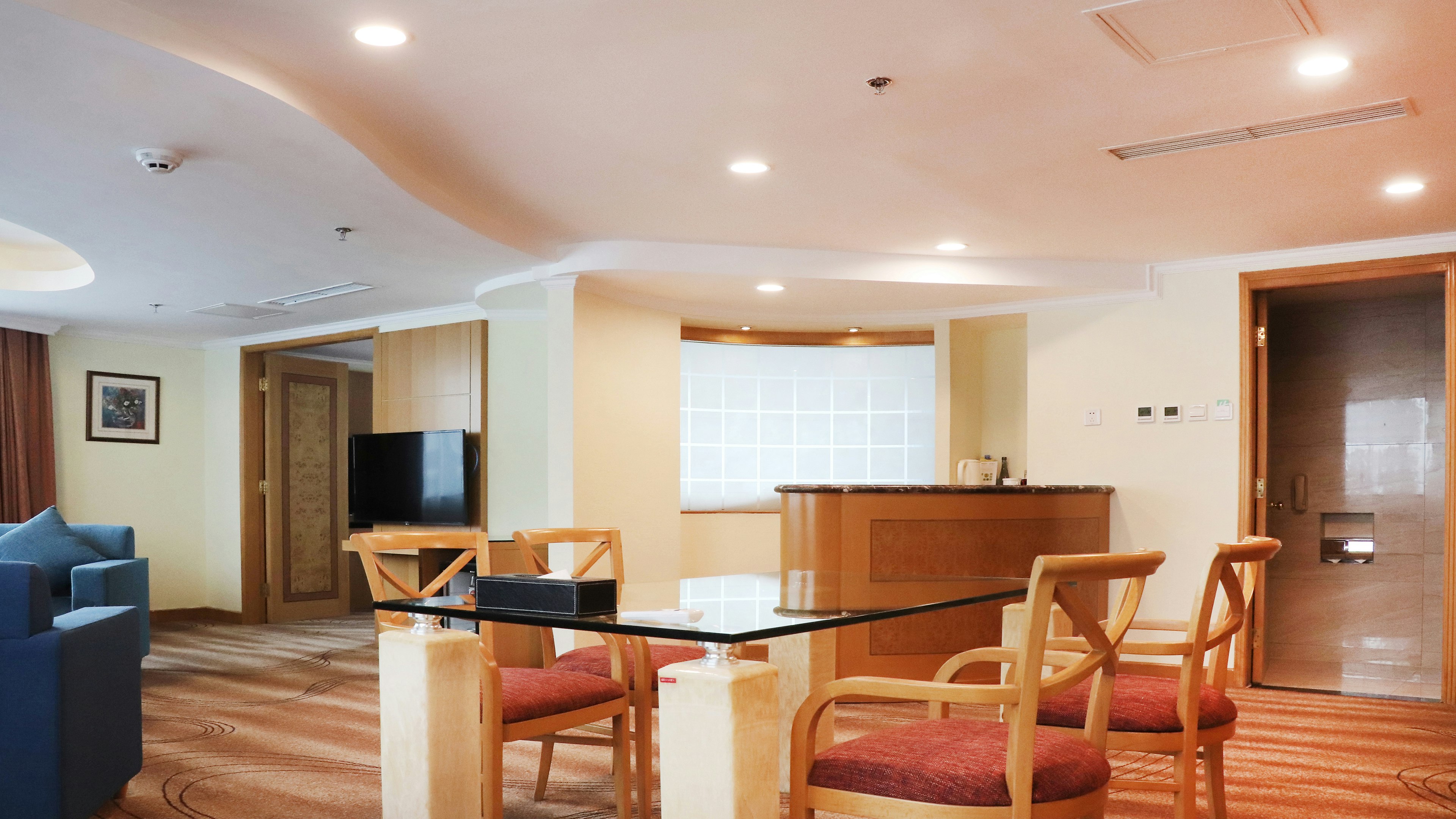 Holiday Inn Chang An West 12/73