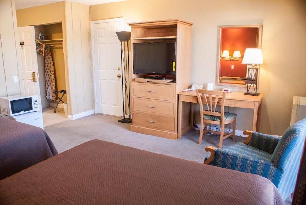 Sol Springs Inn 23/50