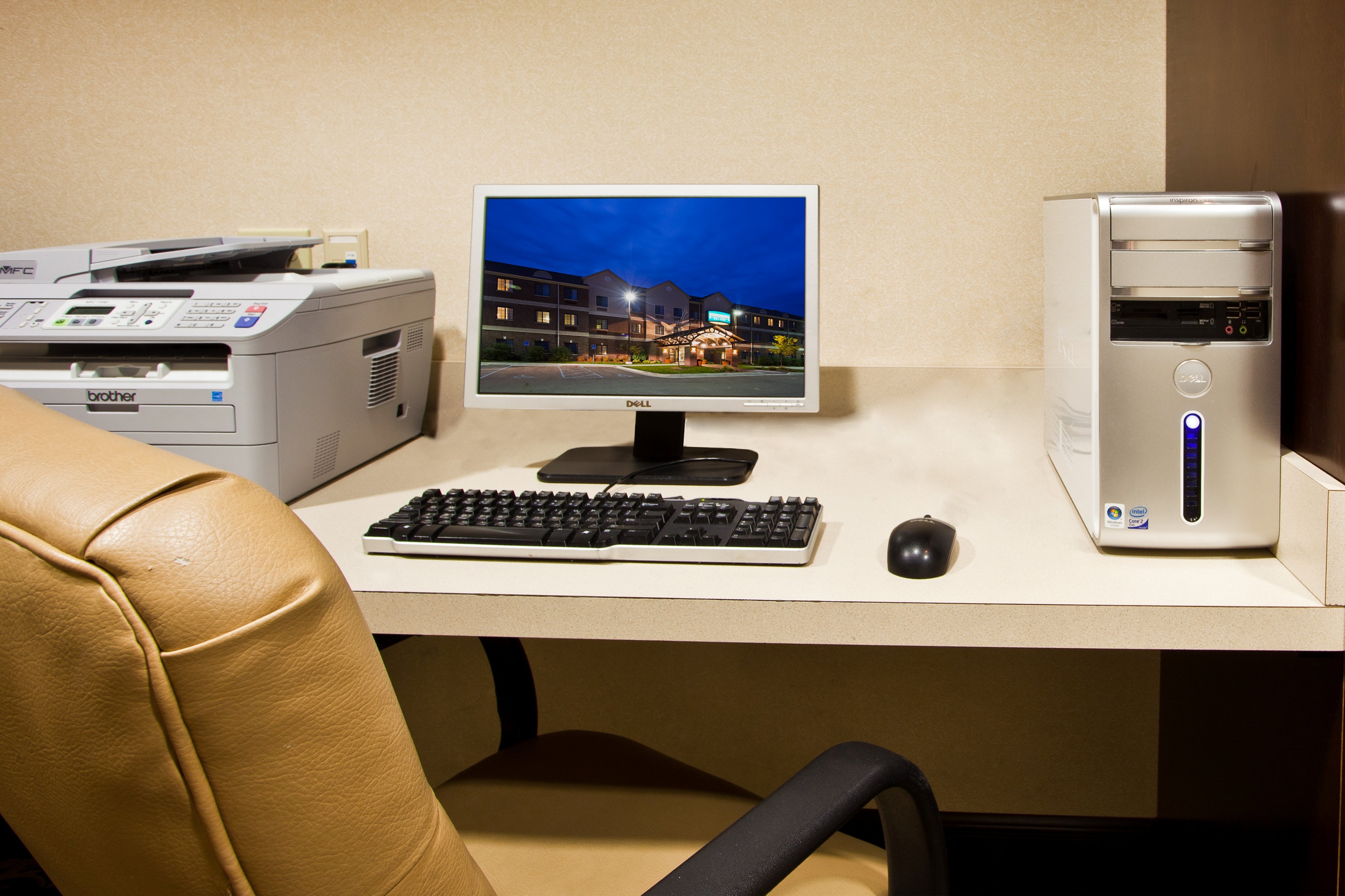 Staybridge Suites Lansing-Okemos 74/84