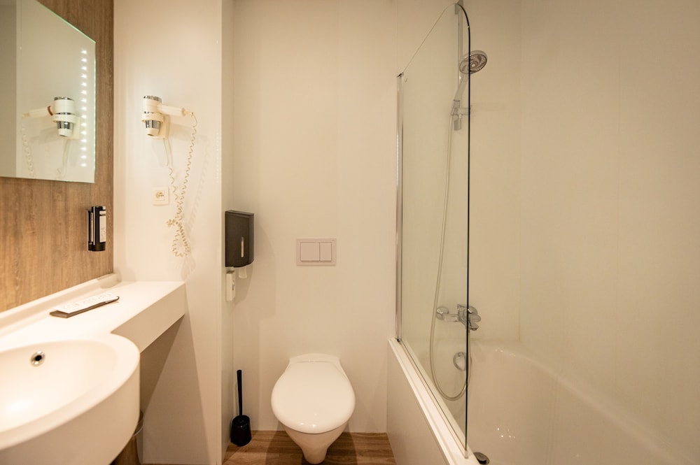 HOTEL CASTEAU RESORT MONS 50/50
