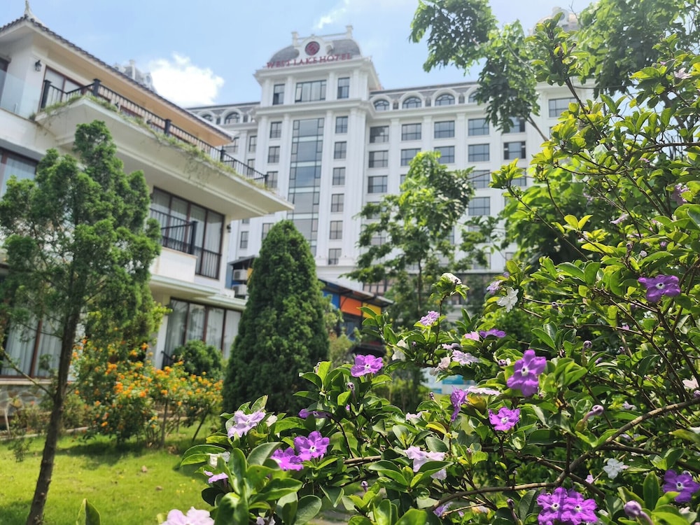 Westlake Hotel & Resort Vinh Phuc 3/50