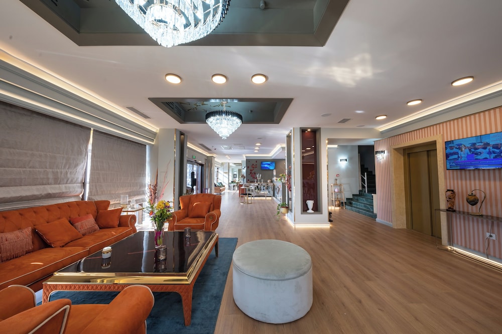 Phoenicia Comfort Hotel 40/51
