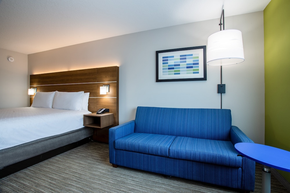 Holiday Inn Express And Suites Deland South 18/49