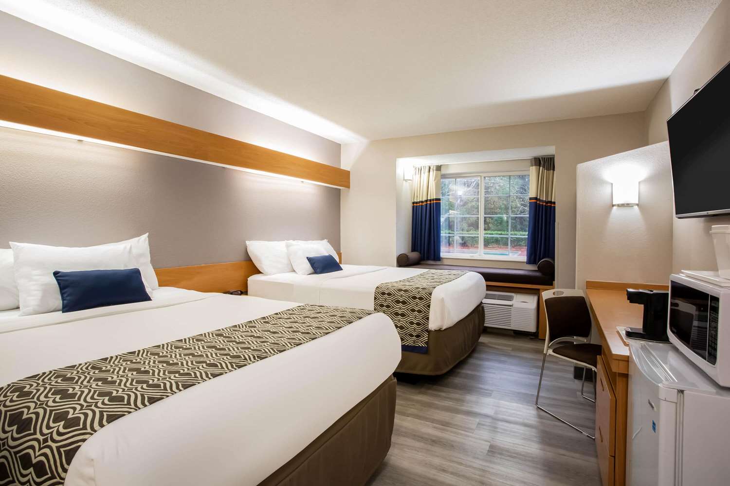 Microtel Inn & Suites by Wyndham Southern Pines / Pinehurst 10/41