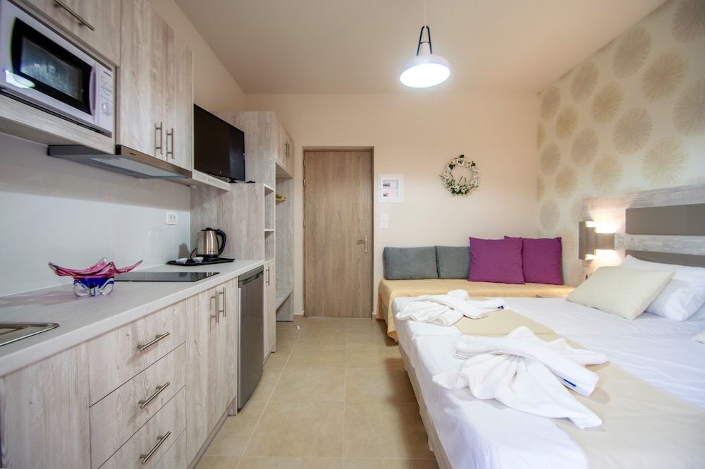 JUNIOR SUITE, STUDIO
