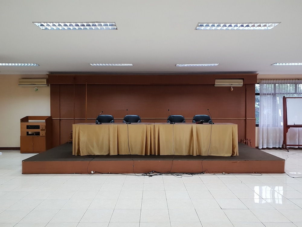 Hotel Cisarua Indah 7/36