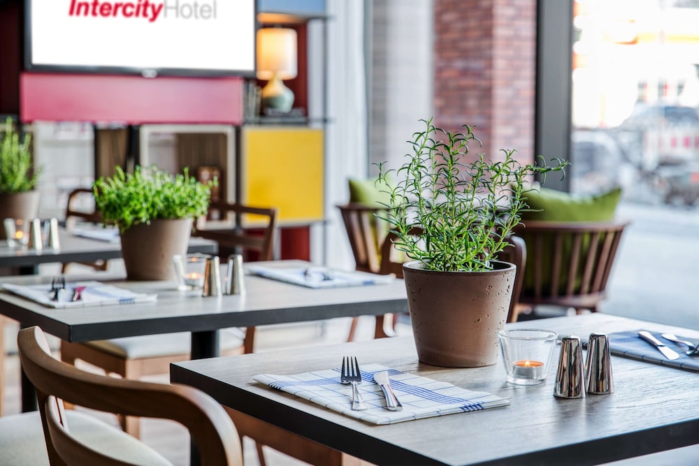 IntercityHotel Hamburg-Barmbek 33/52