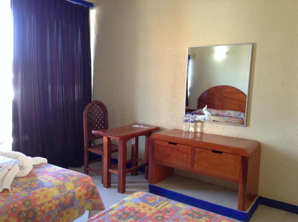 Zihuatanejo Centro 14/30