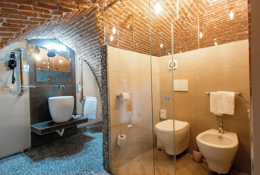 N4u Guest House 45/50