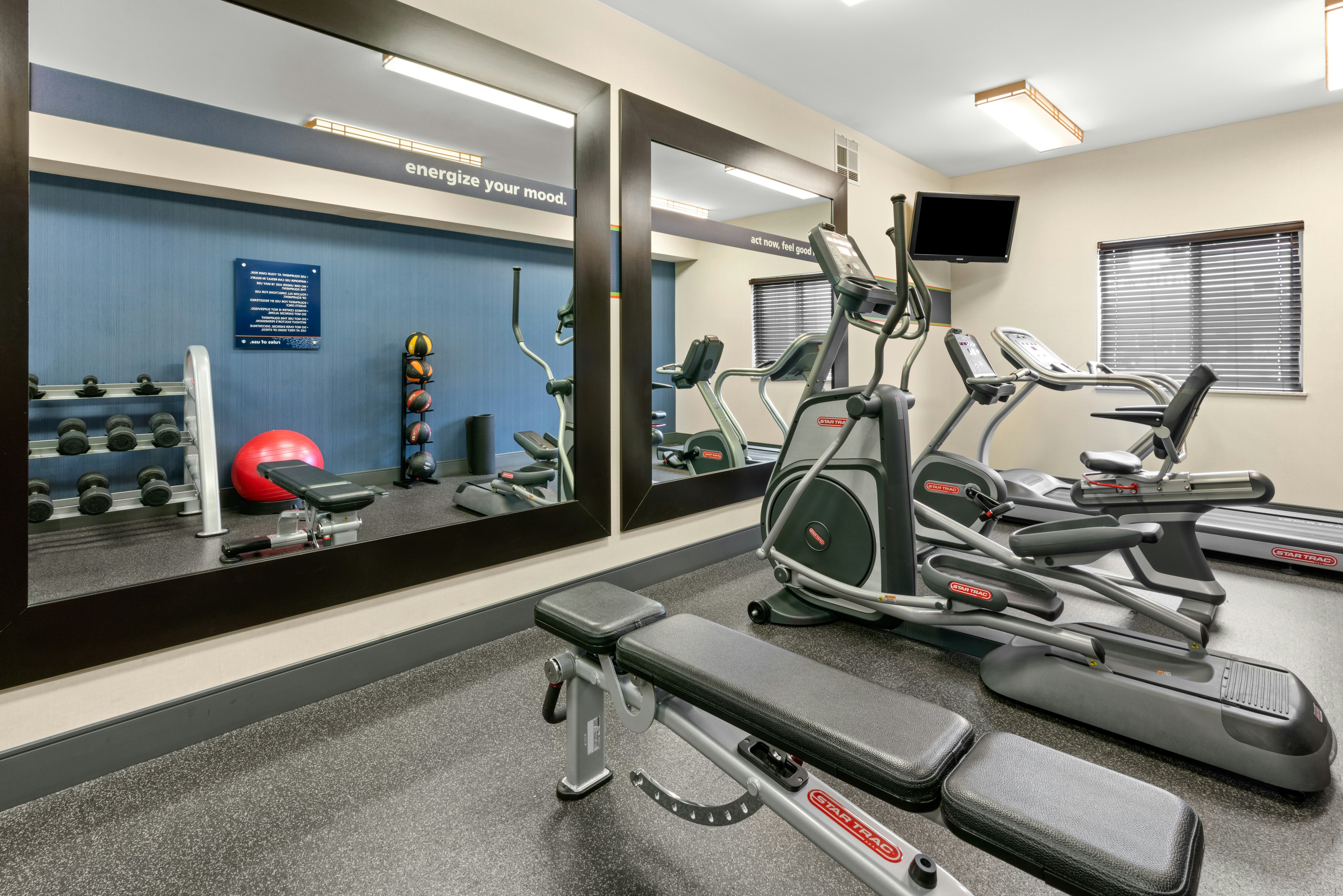 Hampton Inn & Suites Burlington WA 21/39