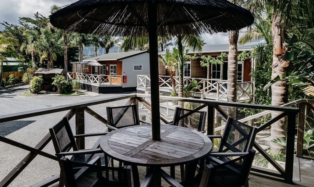 Anchor Lodge Resort 59/73