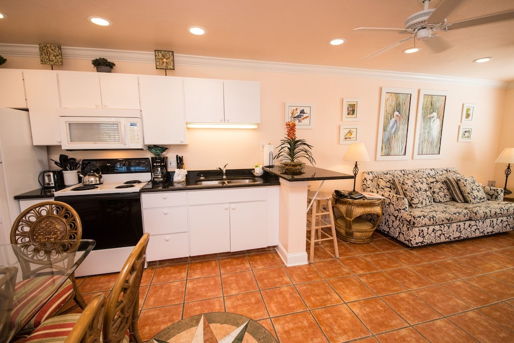 Tropic Isle Beach Resort 43/68