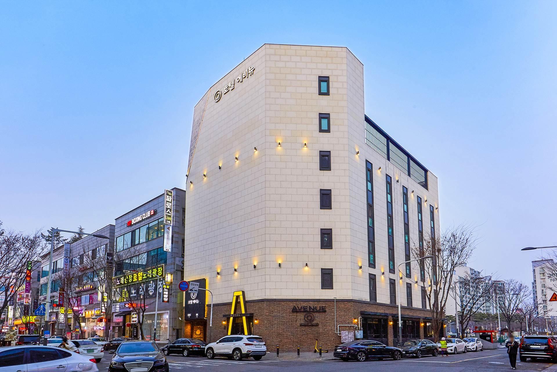 Avenue Nine Hotel 16/36