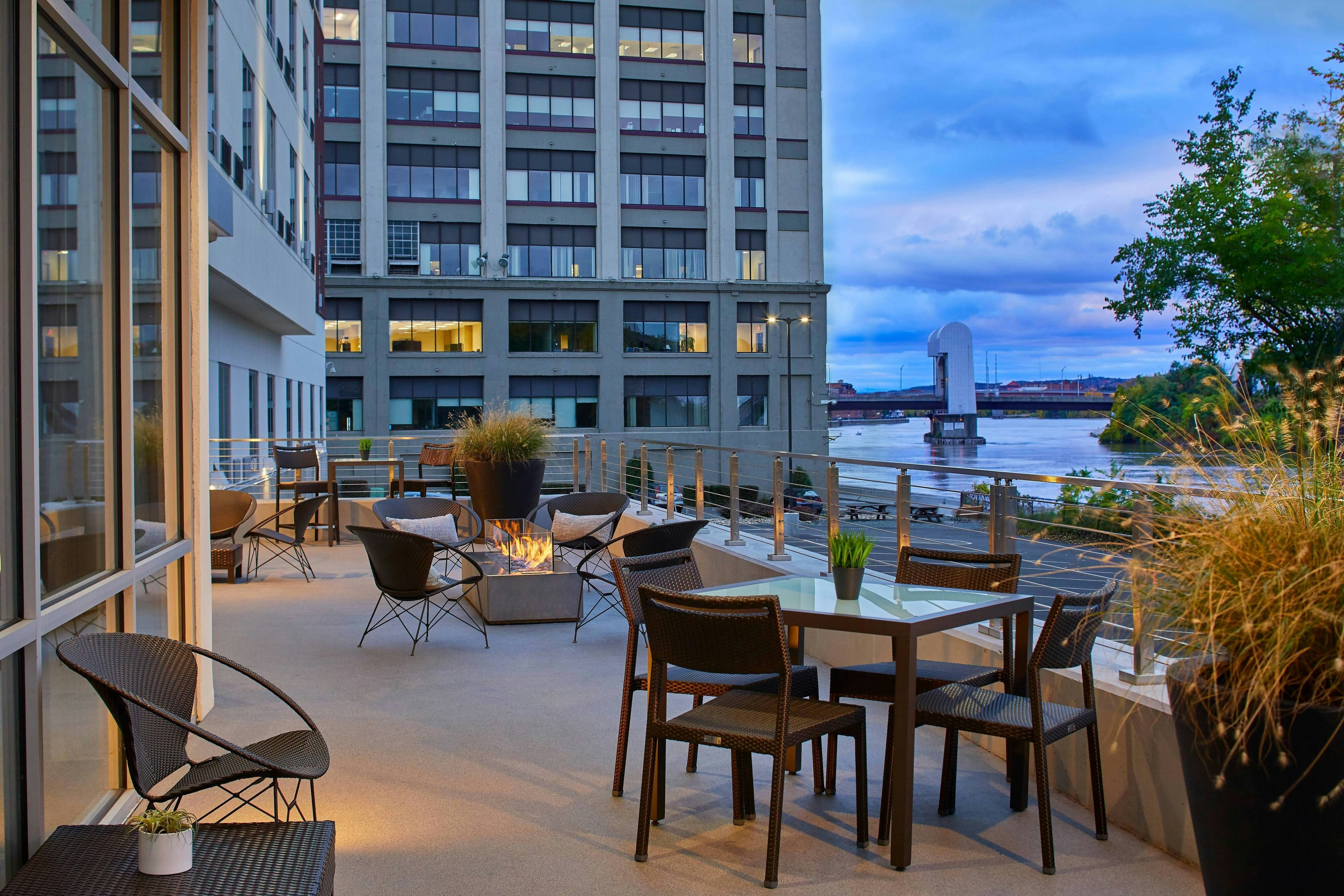 Courtyard By Marriott Albany Troy/Waterfront 6/12