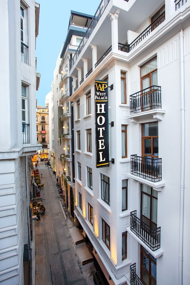 West Palace Hotel 6/50