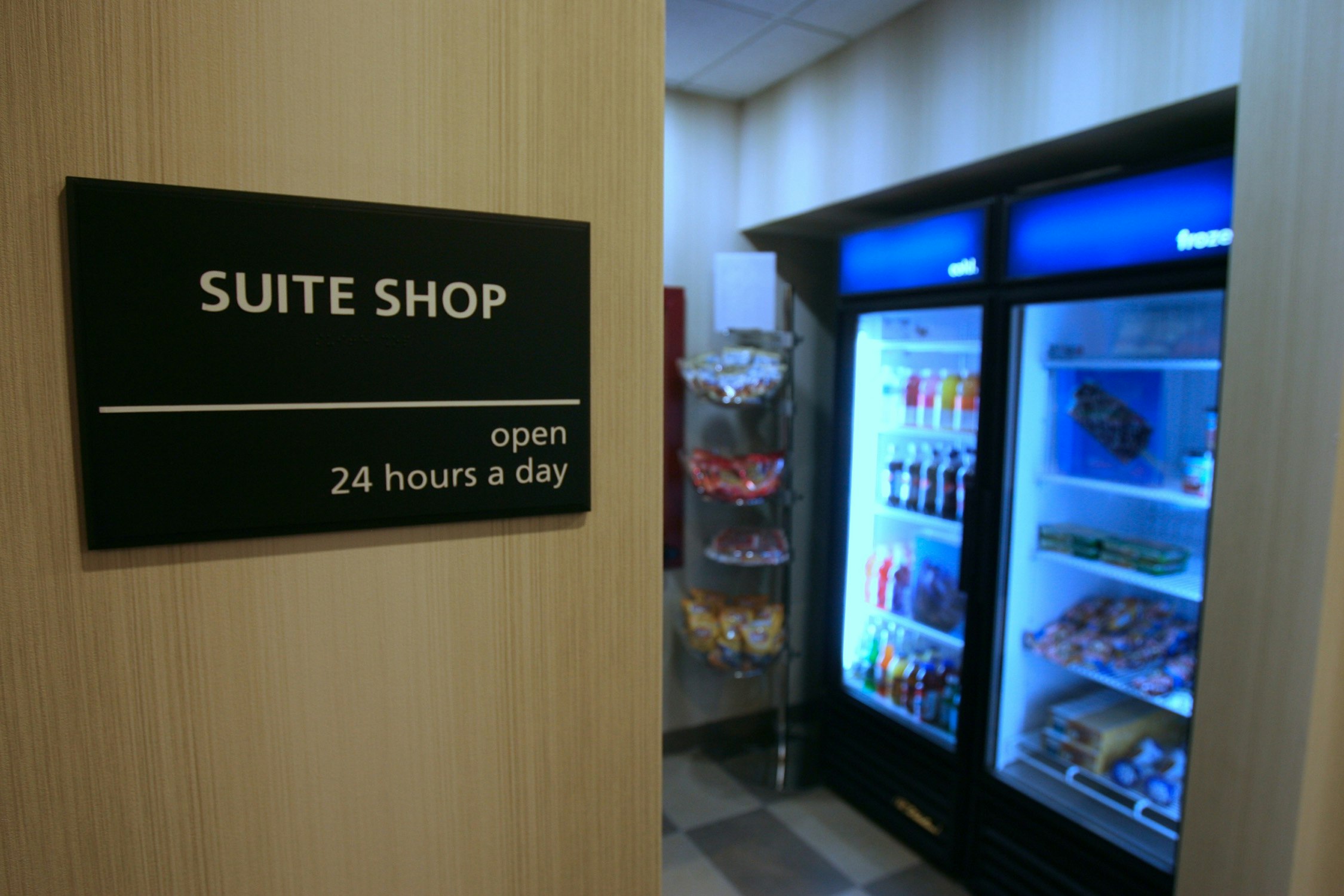 Hampton Inn Suites By Hilton Red Deer 16/38