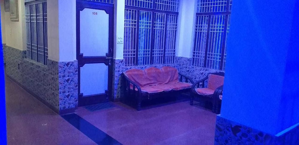 Hotel Royal Taj 22/28