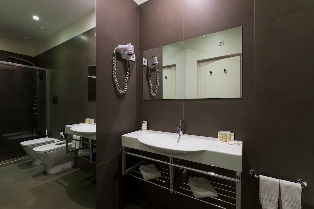 Tempus Hotel And Spa 48/50