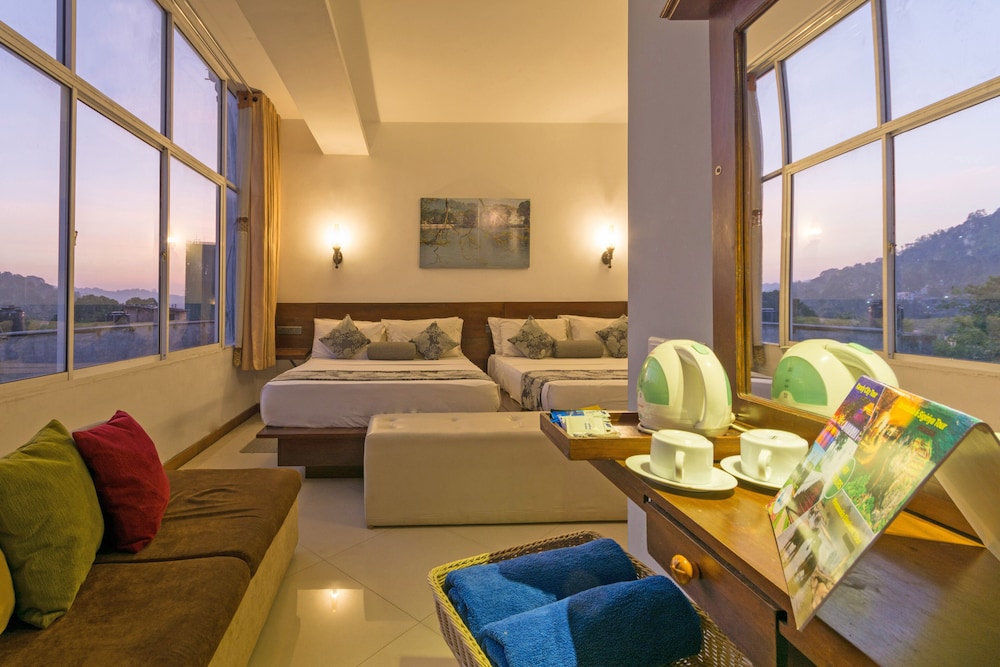 Kandy City Stay 53/78