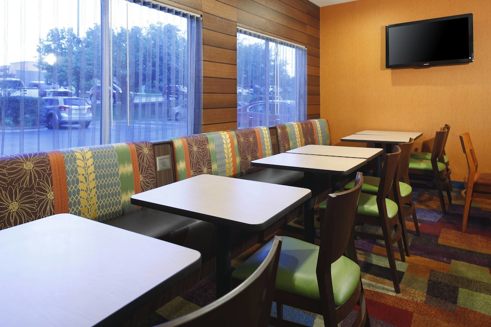 Fairfield Inn By Marriott Dothan 24/31