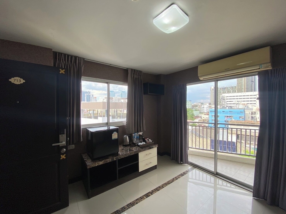 Leelawadee Modern Resort Huaykwang 12/41