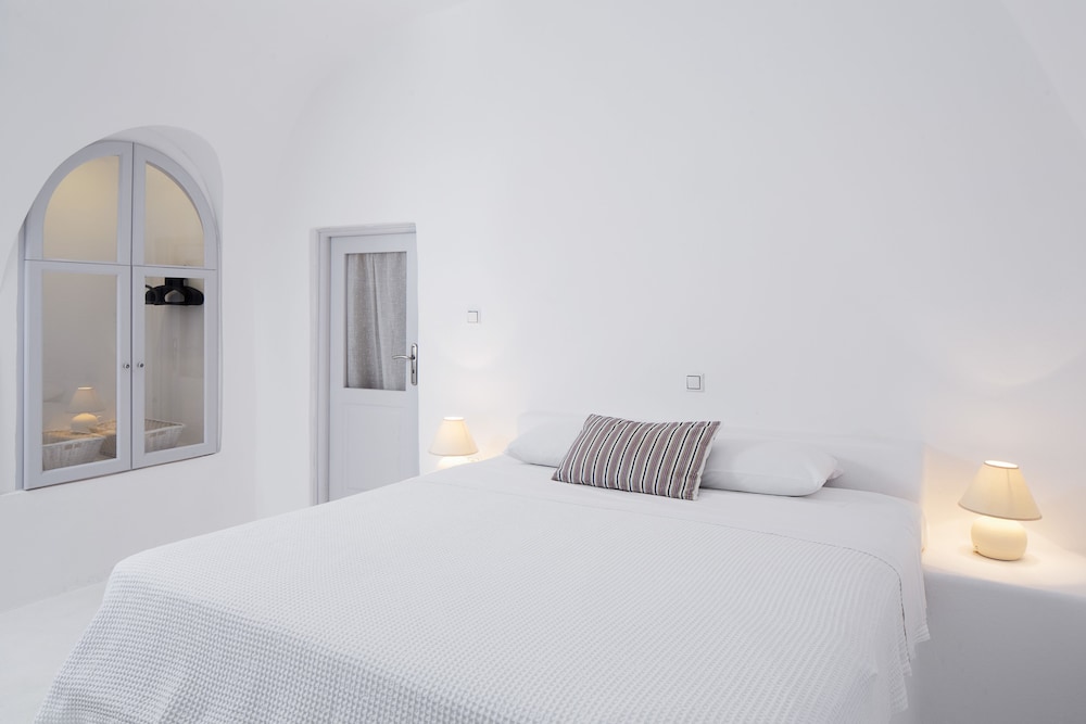 Villa Gaia 3/25