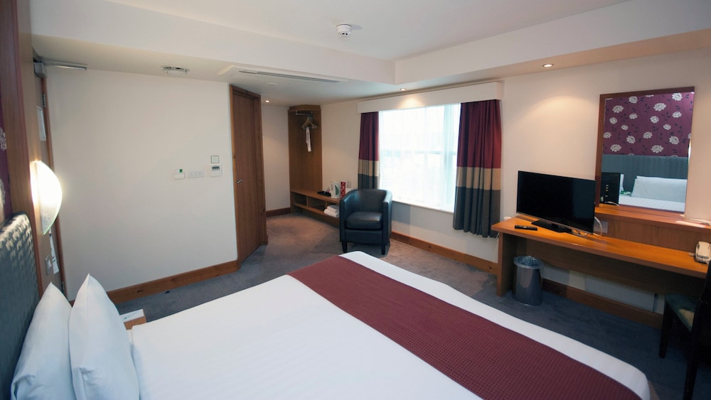 HOLIDAY INN MANCHESTER-CENTRAL PARK 27/73