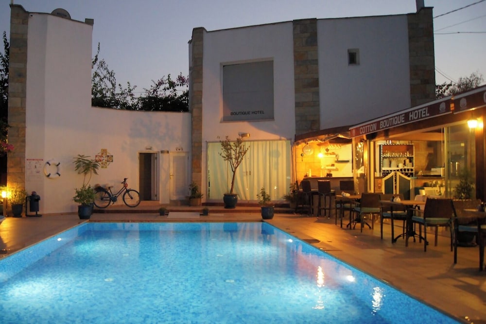 Cotton Boutique Hotel 4/34