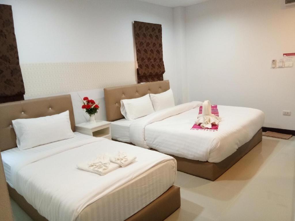 Baanthanthip Hotel 17/43
