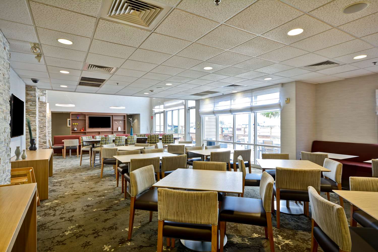 restaurant cafeteria