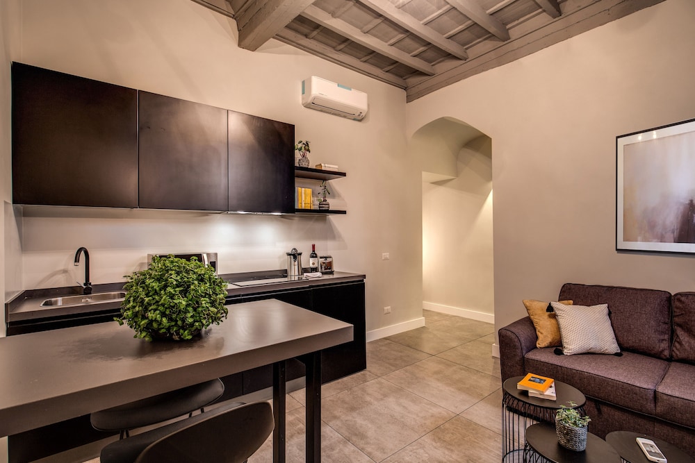 St Eligio Suite 13/21
