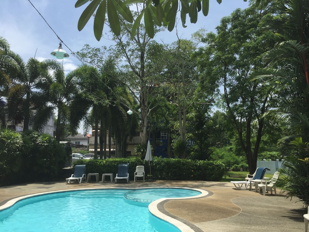 Krabi Golden Hill Hotel 24/28