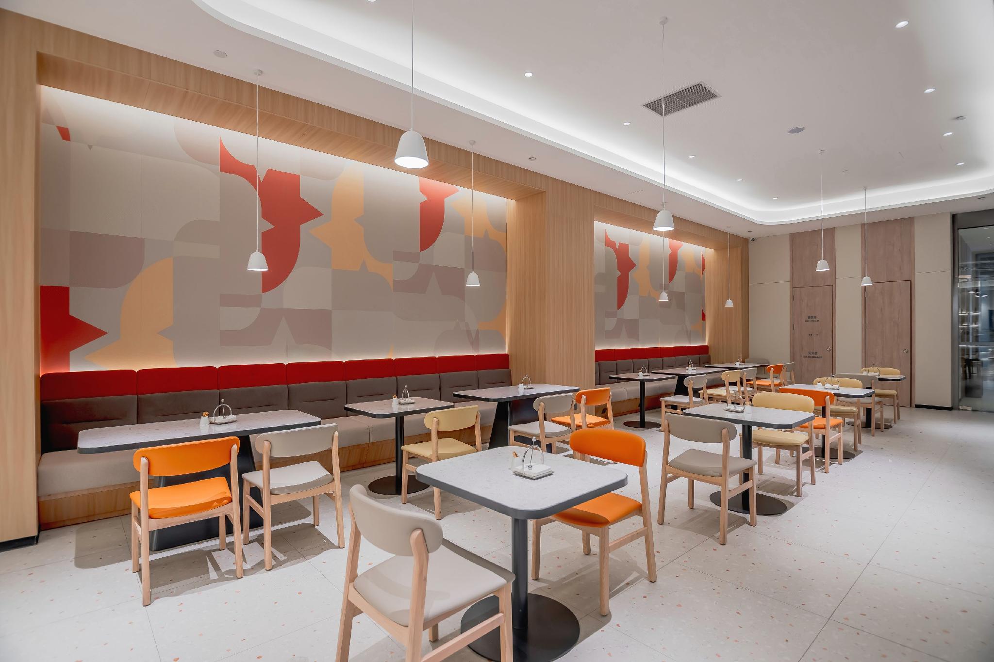 Home Inn Selected (Shanghai Raffles, North Bund) 37/42
