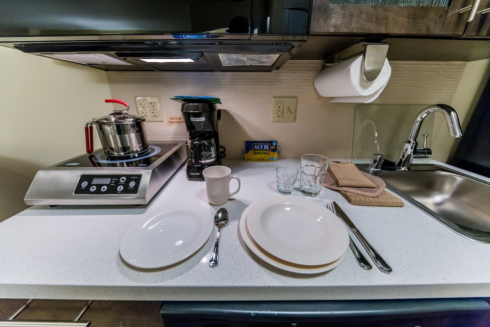 Candlewood Suites FAIRBANKS 56/79