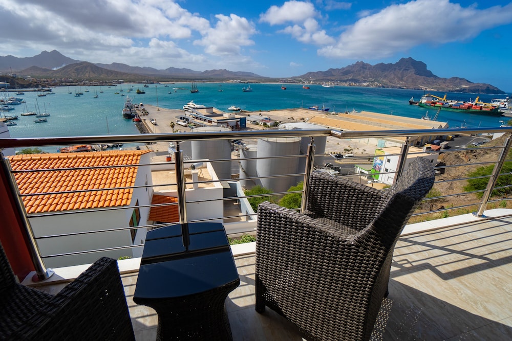 Blue Marlin Hotel 45/50
