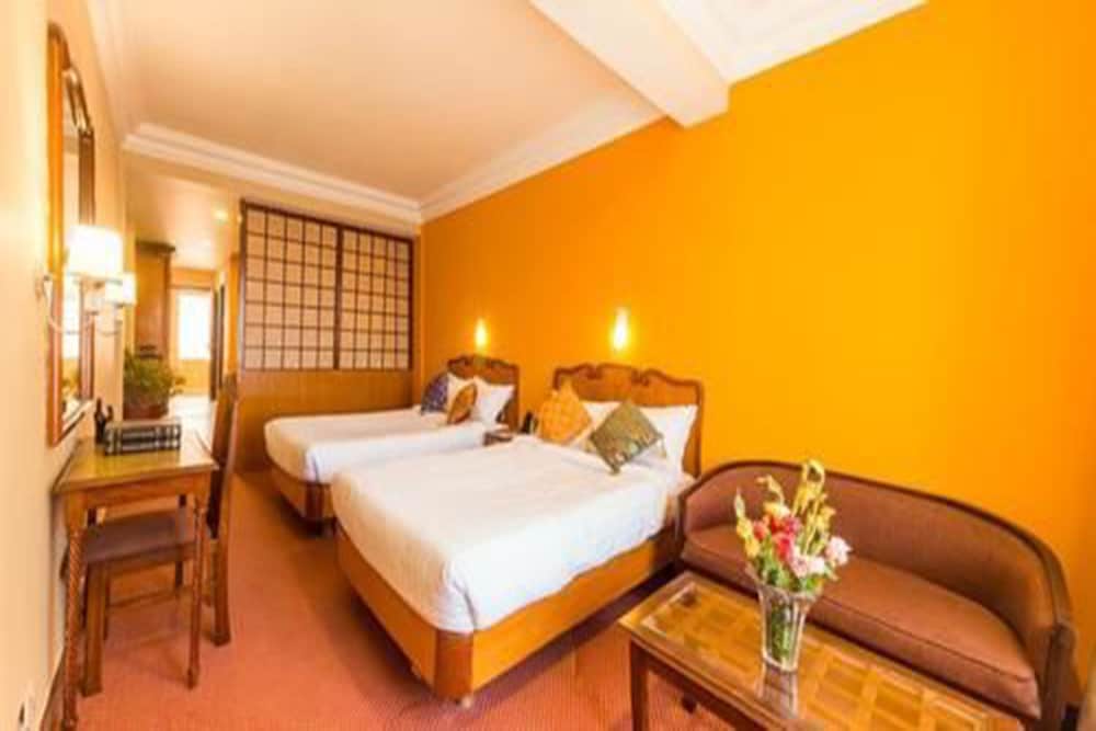 SUPERIOR, DOUBLE BED, PRIVATE BATHROOM