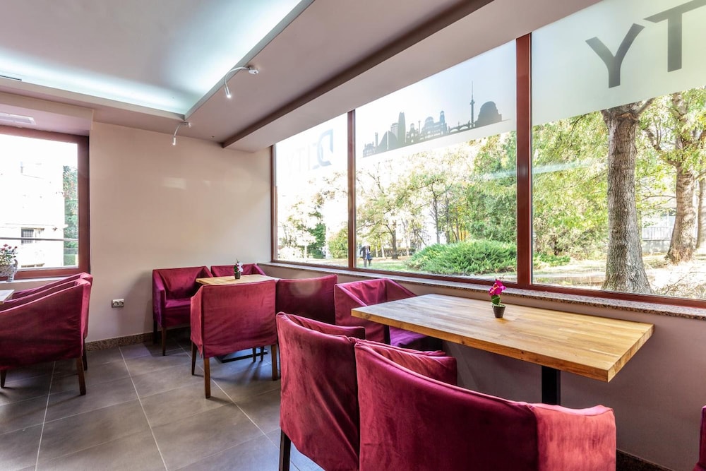 Cityhome Aparthotel 40/54