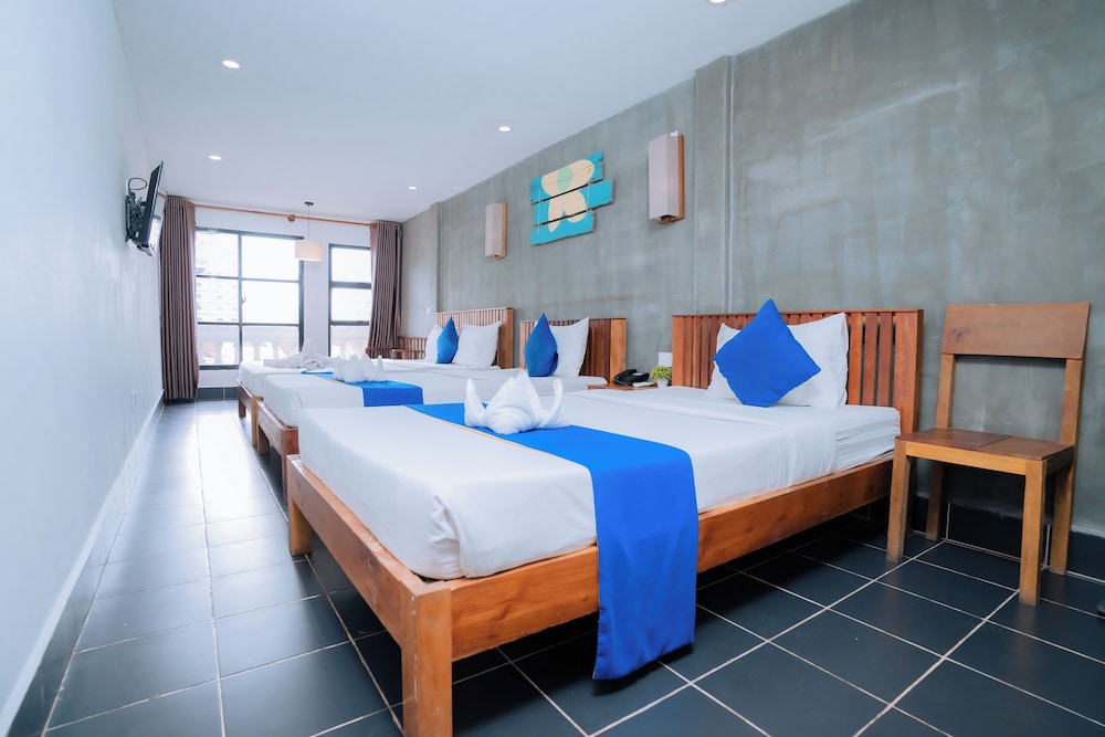 غرفة عائلية بسرير كوين وسريرين منفصلين، Grand Elevation Hotel 2/5