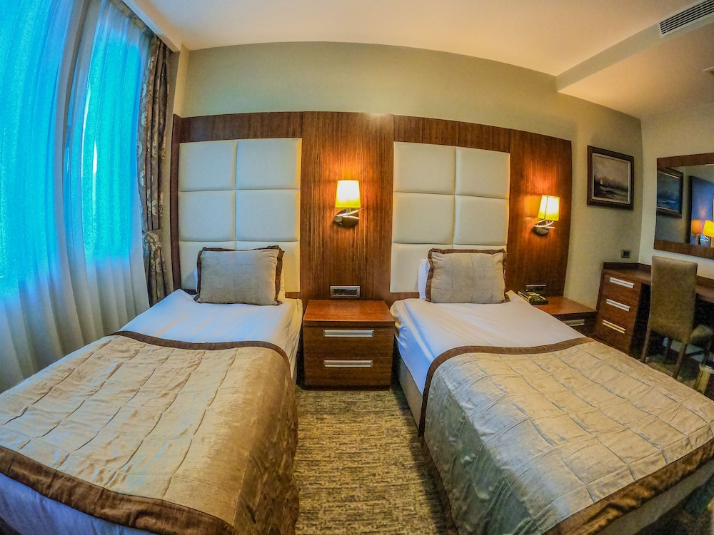Vivaldi CE Gold Hotel 30/67