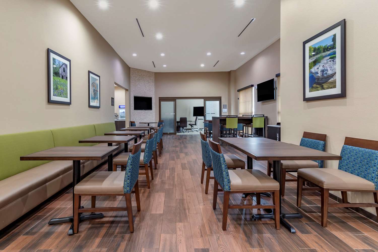 Comfort Suites Cedar Park - Austin Northwest 16/20