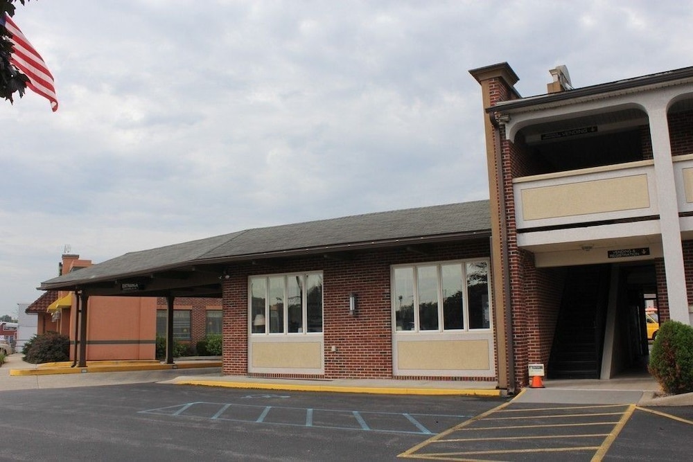 Aderi Hotel Near Bucknell University 13/32