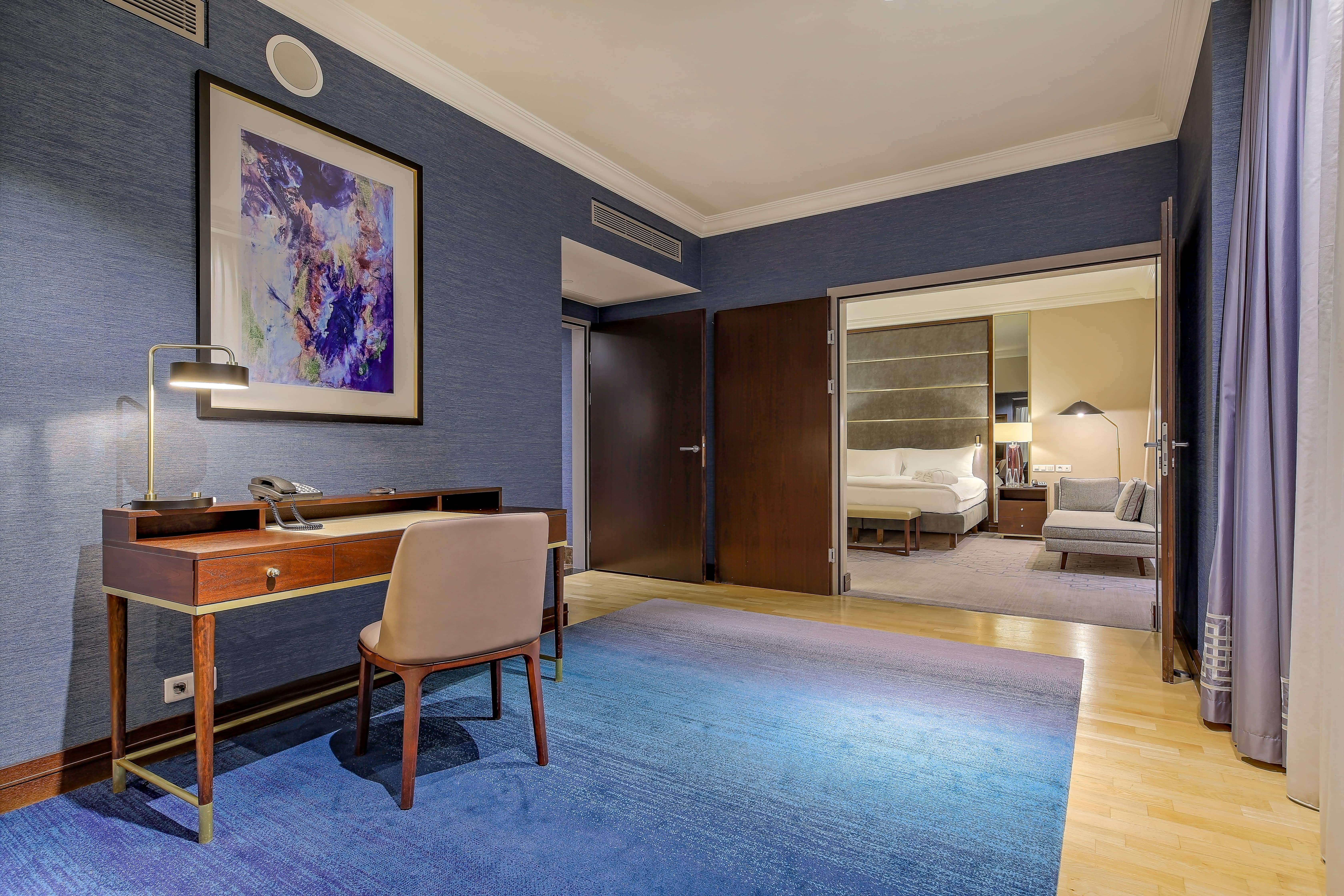 Intercontinental Warsaw 13/81