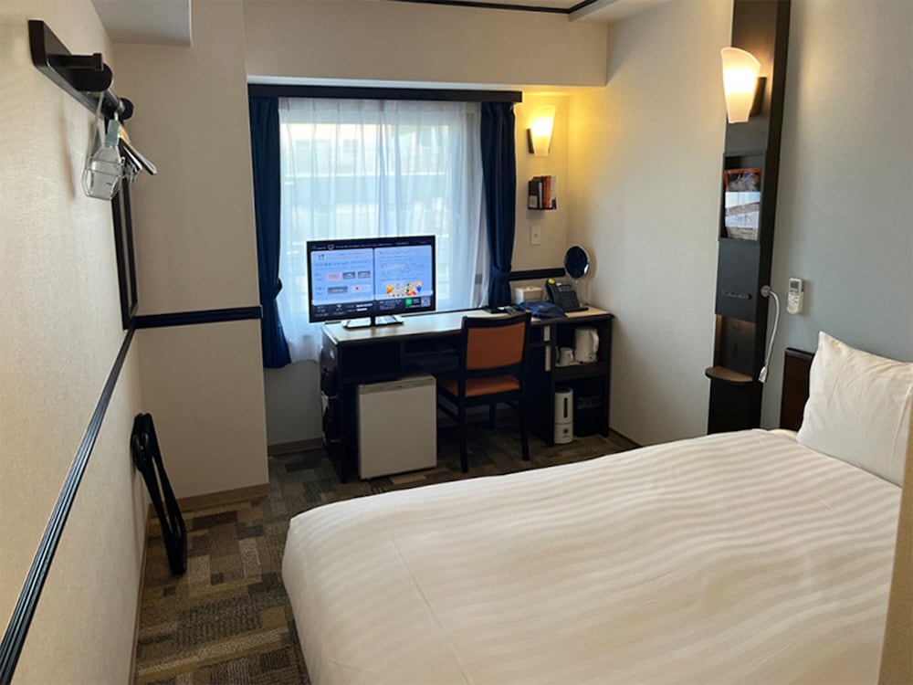 ROOM, DOUBLE BED, SMOKING