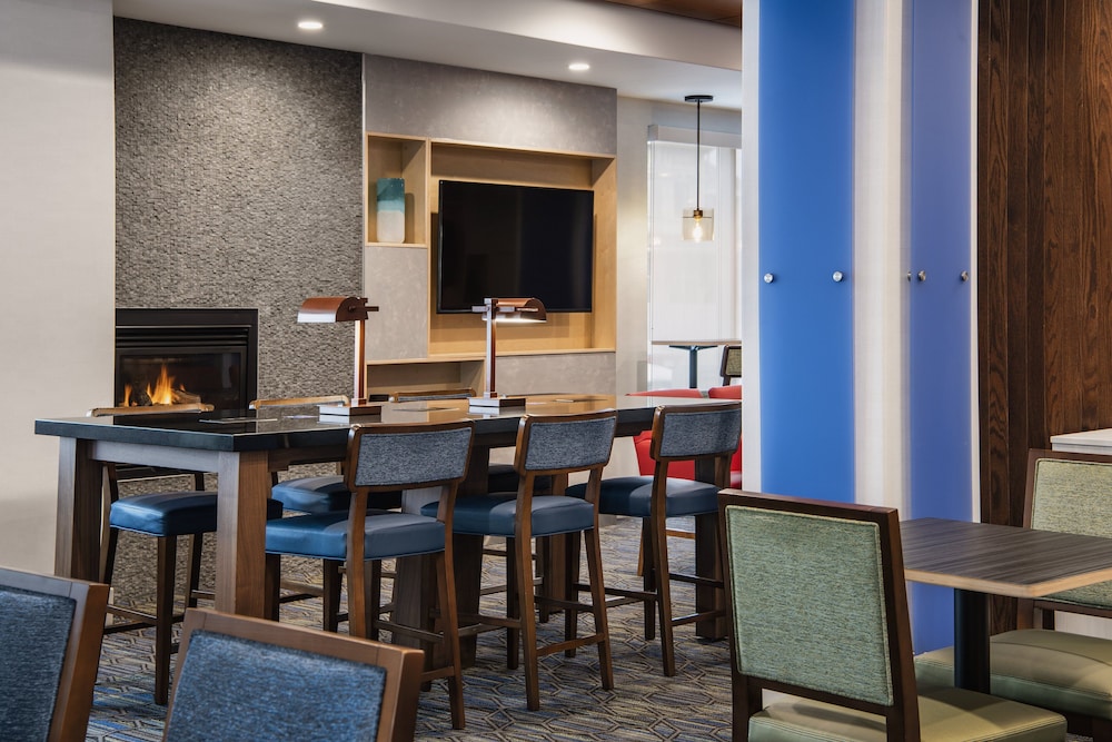 Holiday Inn Express Hotel Suites Saskatoon 39/51