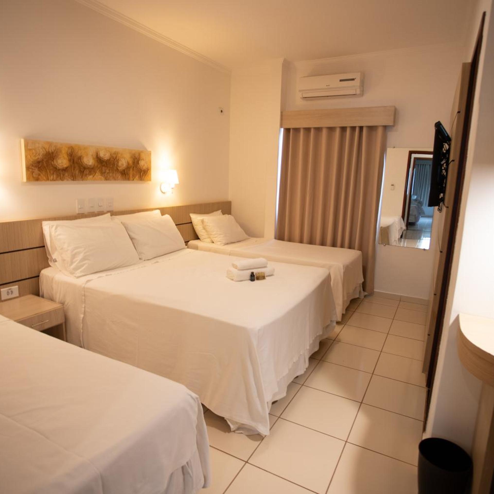 Ellus Hotel 12/50