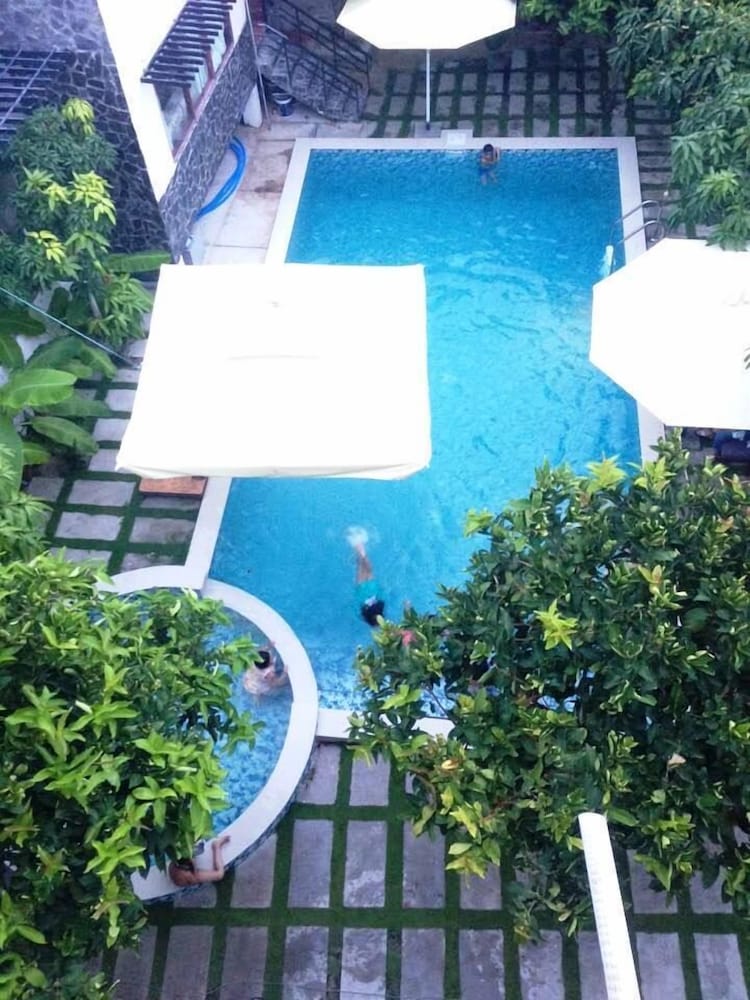 Nohana Hotel 65/71